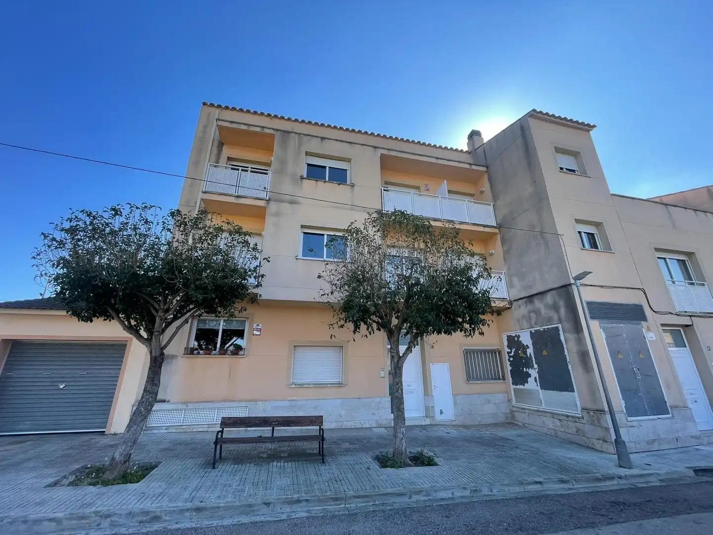 Vista exterior de Local en venta en Sant Jaume dels Domenys