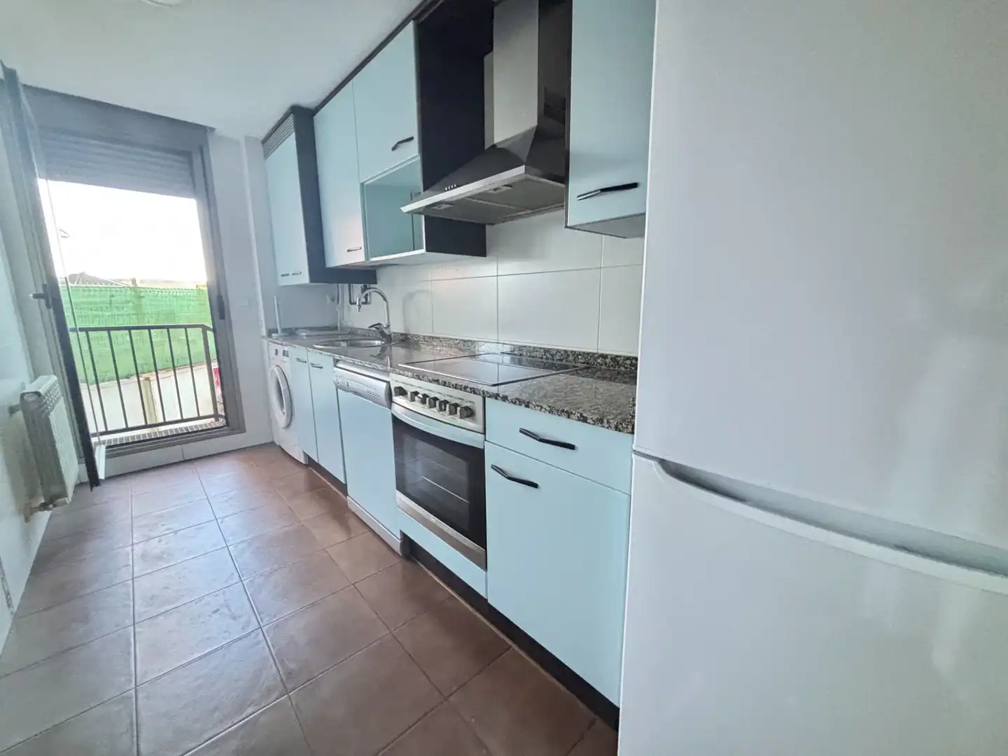 Cocina de Piso en venta en Cadrete con Calefacción, Jardín privado y Trastero