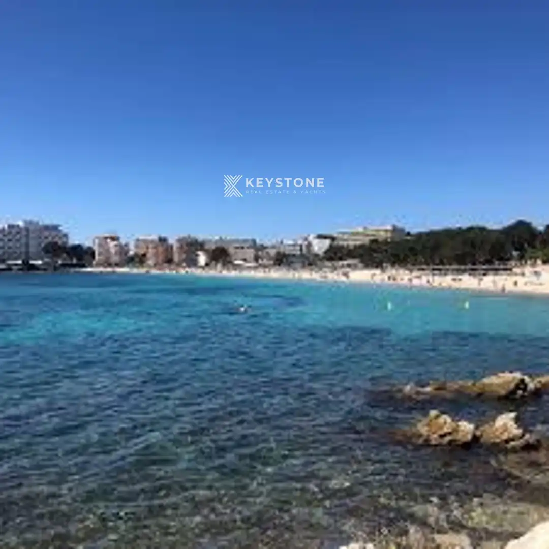 Vista exterior de Pis de lloguer en Calvià amb Aire condicionat, Terrassa i Traster