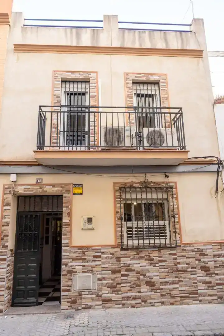 Terrassa de Casa adosada en venda en  Sevilla Capital amb Aire condicionat i Balcó
