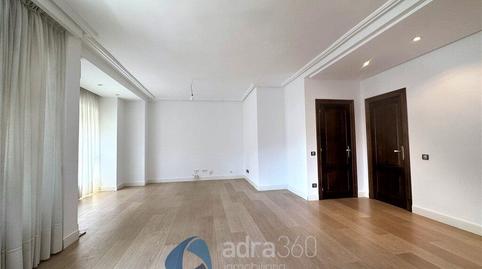 Photo 5 of Flat to rent in Gran Vía Juan Carlos I, Gran Via, La Rioja