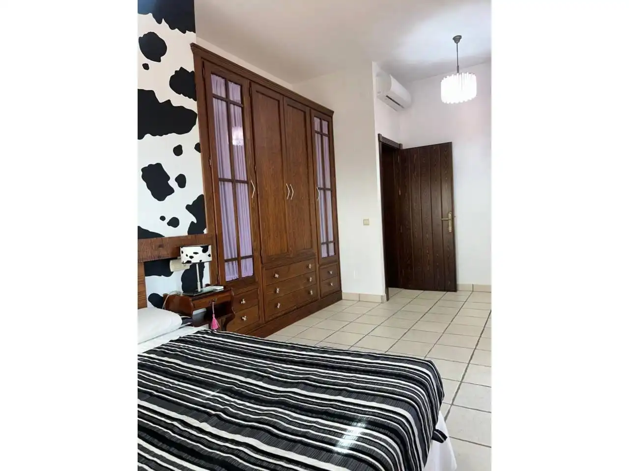 Dormitori de Finca rústica en venda en Estepona amb Aire condicionat, Calefacció i Jardí privat