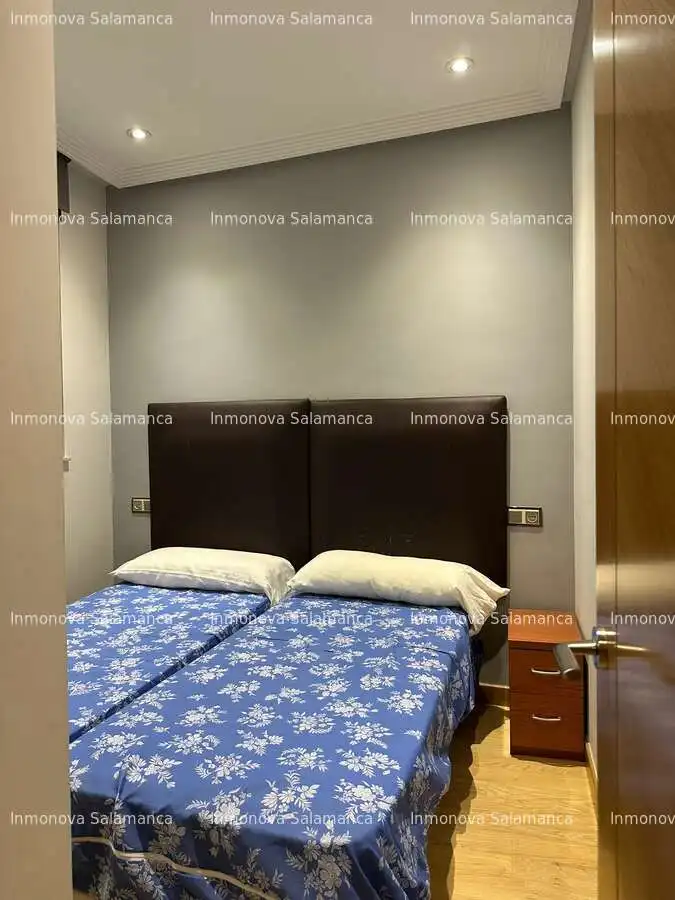 Bedroom of Flat for rent in Salamanca  with Heating and Furnished