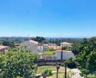 Vista exterior de Casa o xalet en venda en El Catllar  amb Jardí privat i Alarma