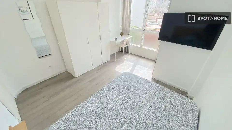 Schlafzimmer von Wohnung zur Miete in Sevilla mit Klimaanlage, Heizung und Möbliert