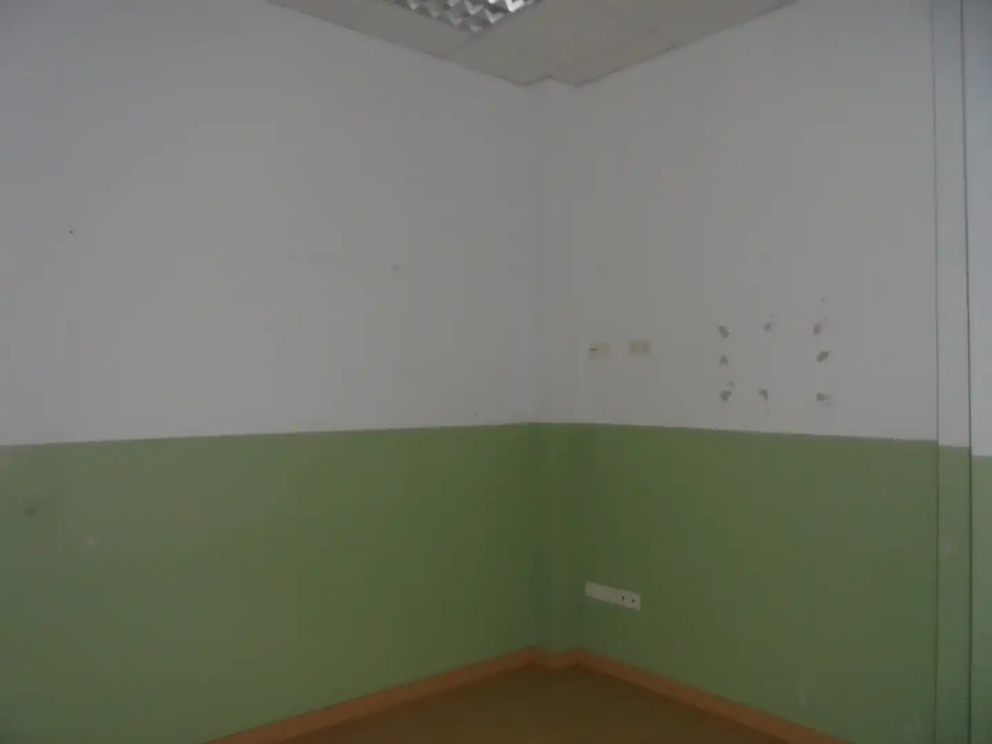 Commercial properties for rent in Calle Cabrales, 140, Ceares