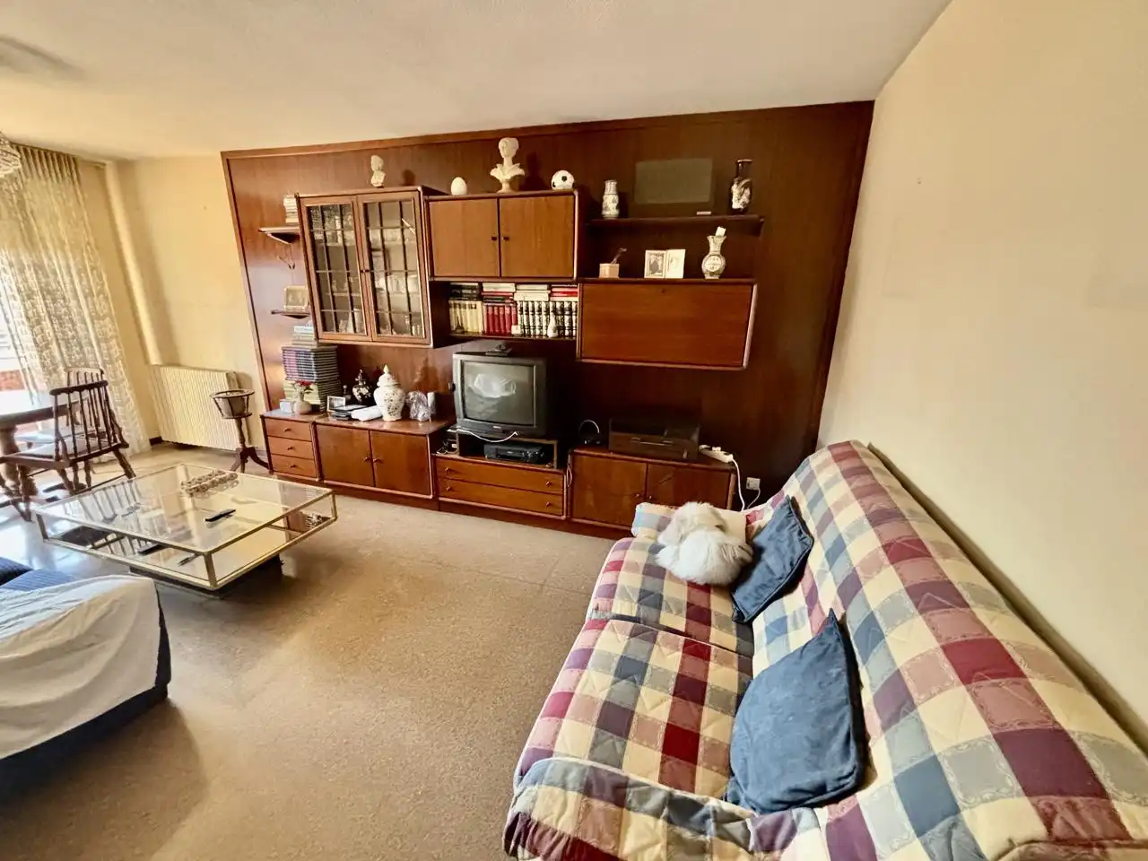 Living room of Flat for sale in Zaragoza  with Heating, Terrace and Storage room