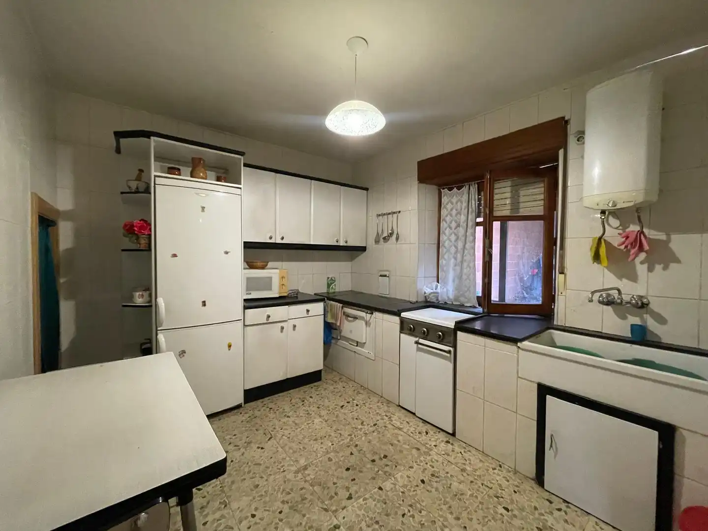 Cocina de Finca rústica en venta en Cogeces del Monte con Calefacción, Terraza y Trastero
