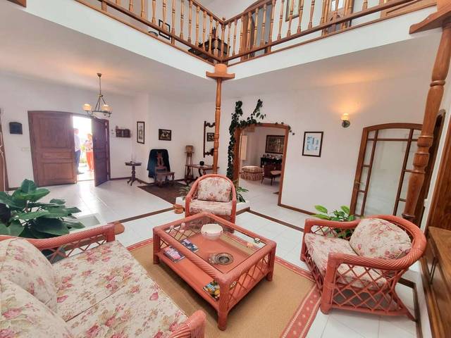 Casa-chalet en Venta en Macher
