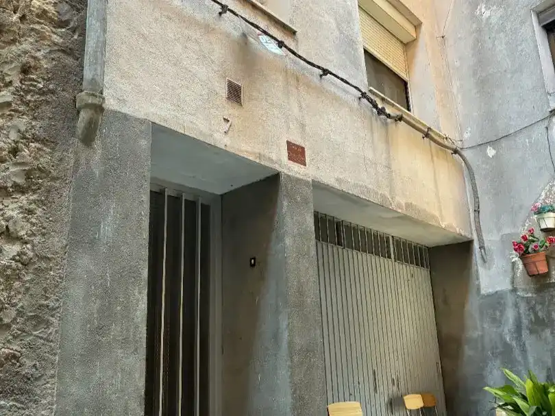 Vista exterior de Finca rústica en venda en Capella amb Moblat i Balcó
