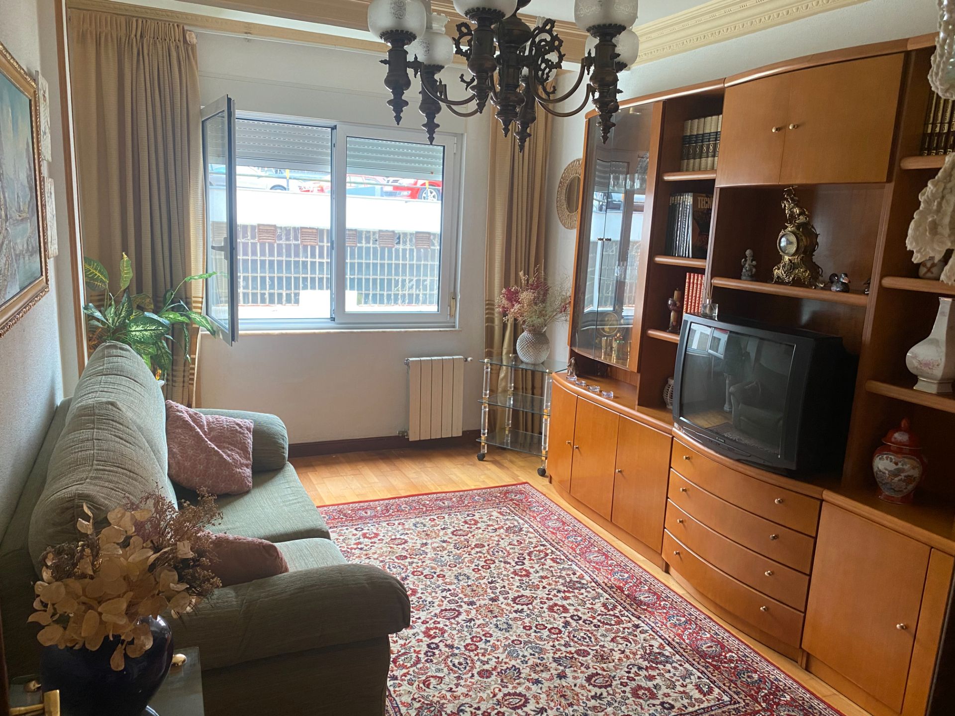 Sala de estar de Piso en venta en Santander con Calefacción, Parquet y Amueblado