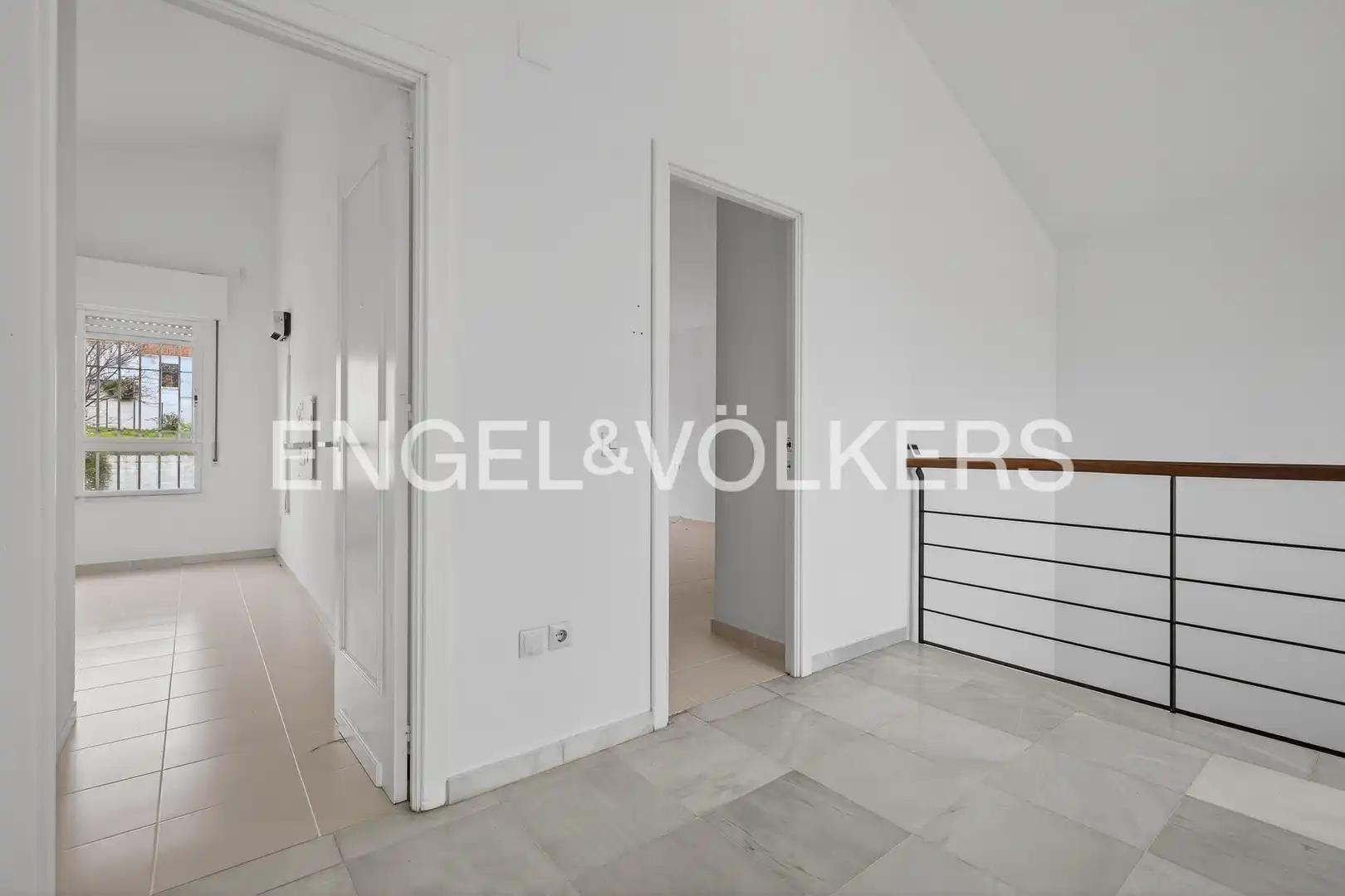 Houses for sale in Tomares  with Air Conditioner, Heating and Private garden