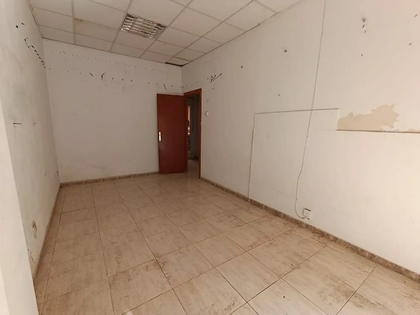 Local comercial en venda a Llevant, imagen 8