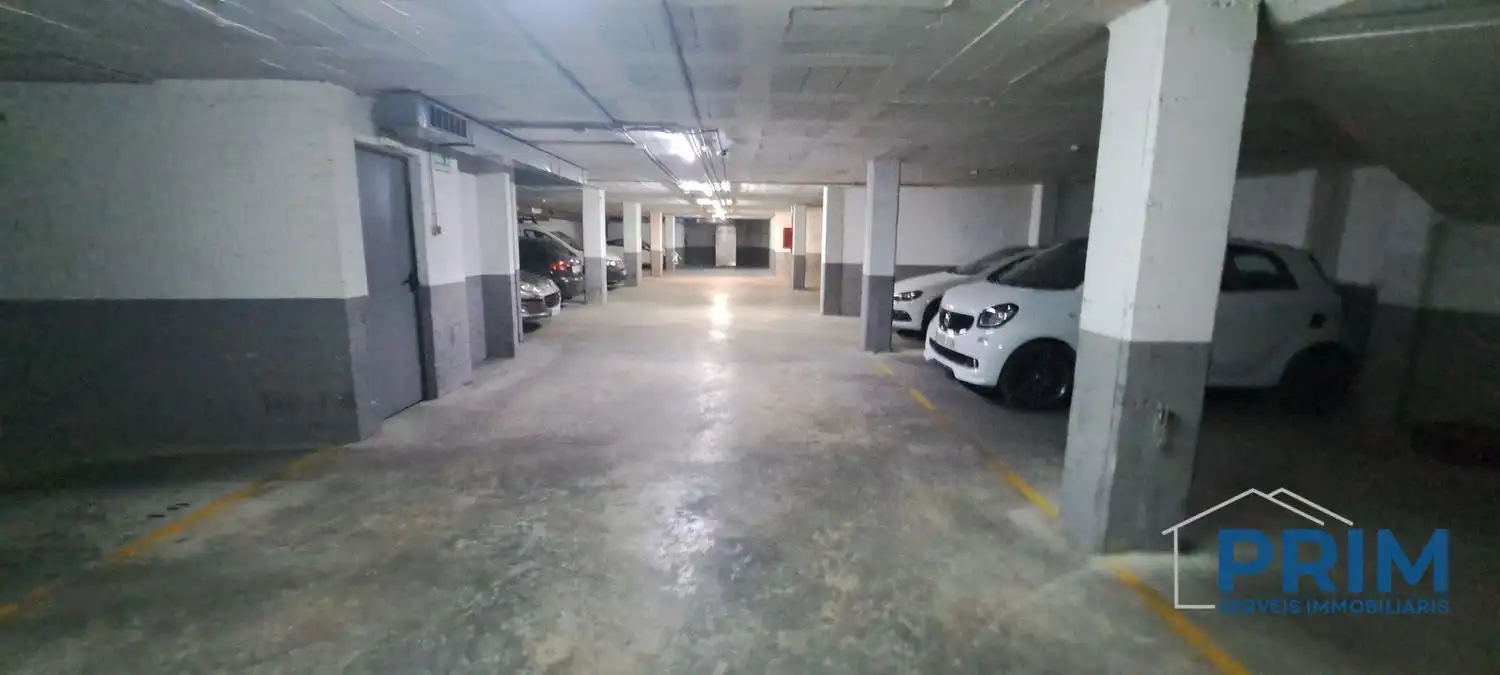 Parkplatz von Garage zur Miete in Reus