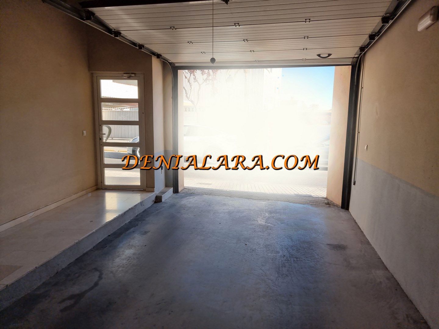 Garage for sale in Dénia