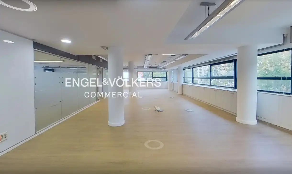 Oficina de lloguer en Barcelona amb Aire condicionat, Calefacció i Moblat