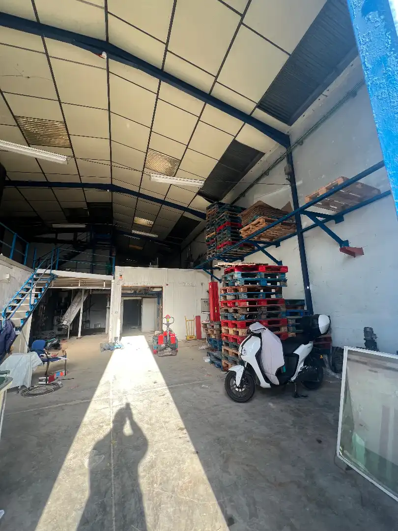 Nave industrial in vendita a Carrer Illes Medes, imagen 4