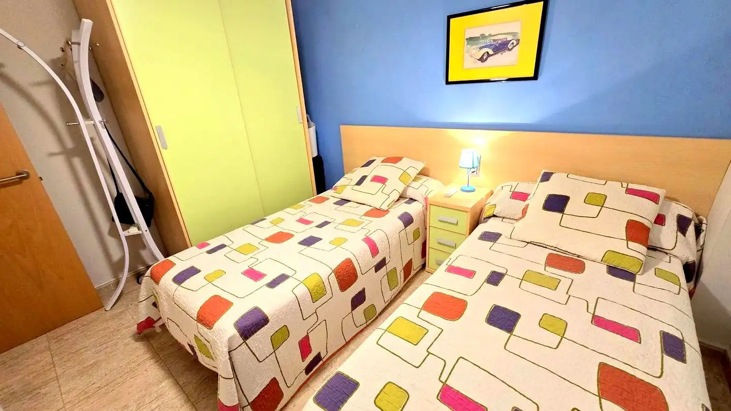 Schlafzimmer von Wohnungen zur Miete in Gandia mit Terrasse und Möbliert