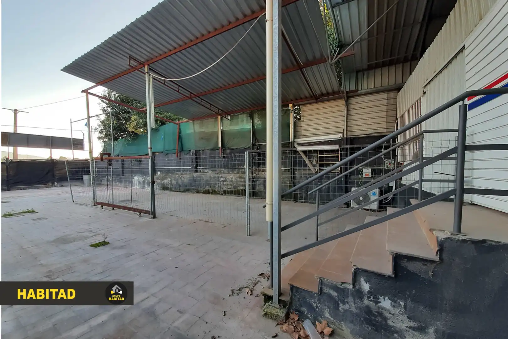 Außenansicht von Fabrik Grundstücke zur Miete in Santa Coloma de Cervelló