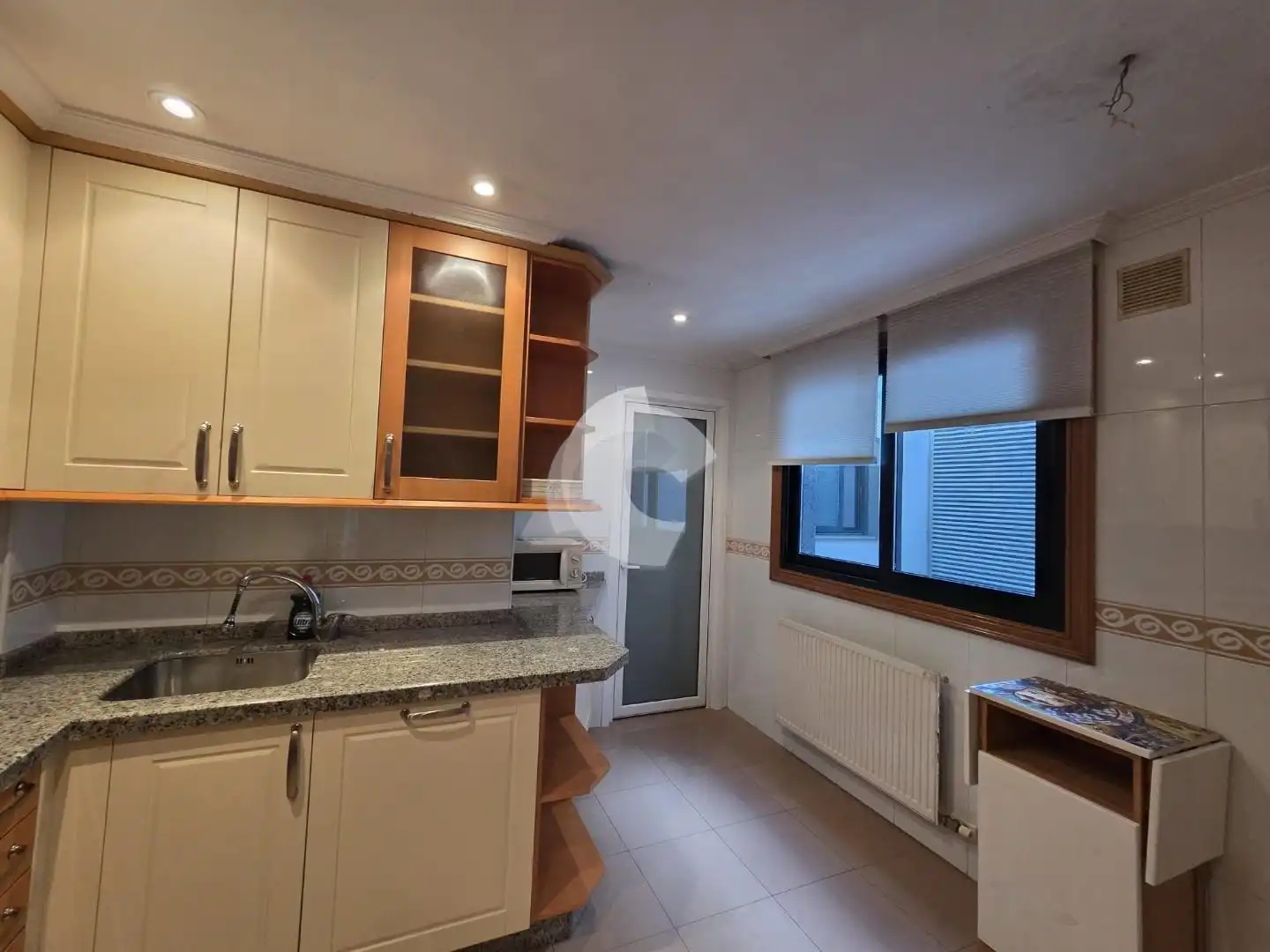 Kitchen of Flat for rent in Vigo   with Heating