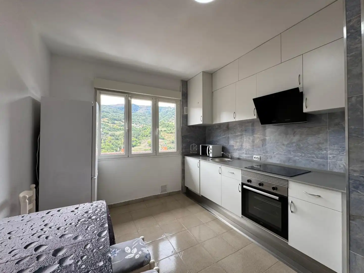 Kitchen of Flat for sale in Aller  with Storage room