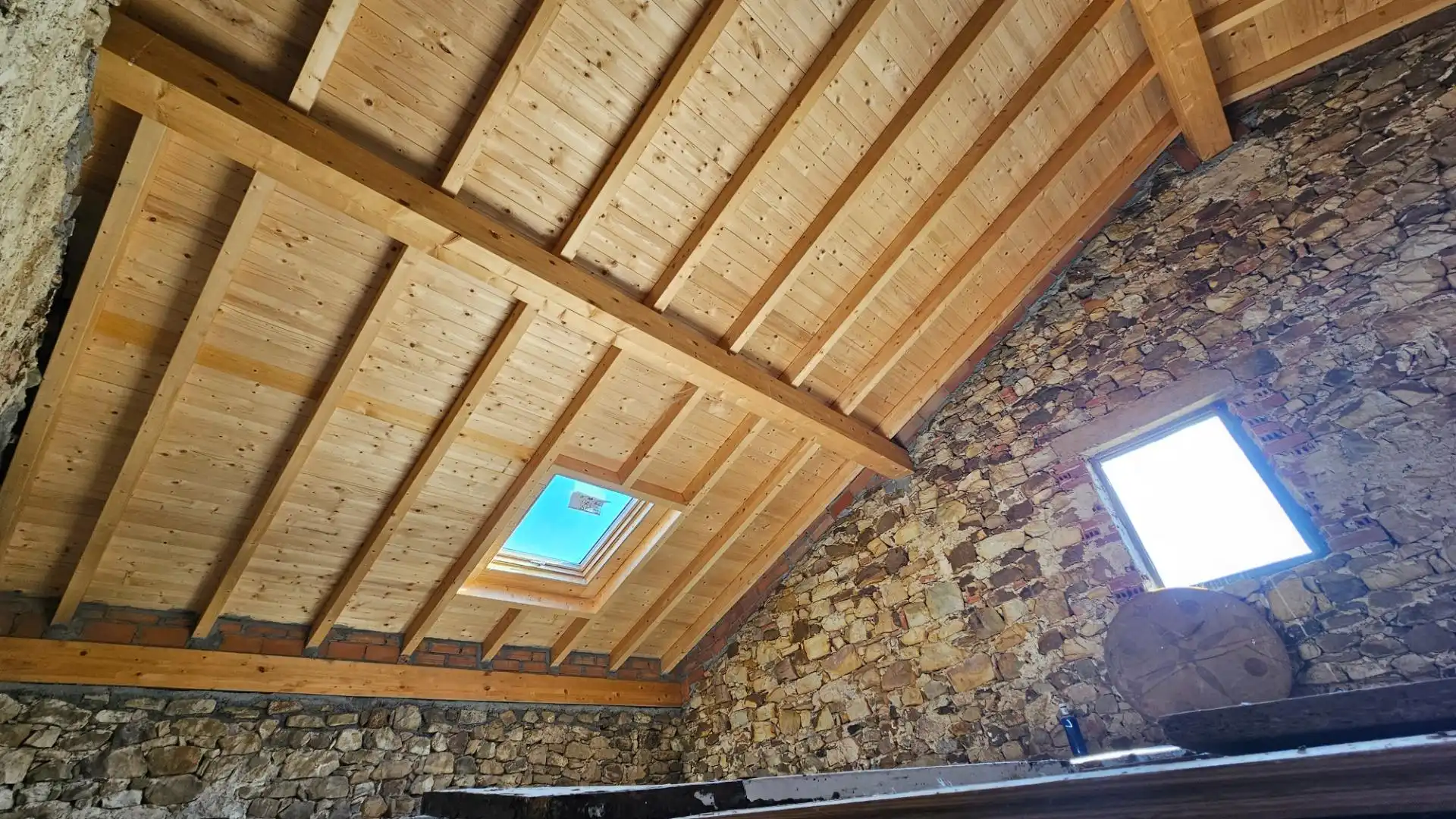 Haus oder Chalet zum Verkauf in Limpias mit Privatgarten und Balkon