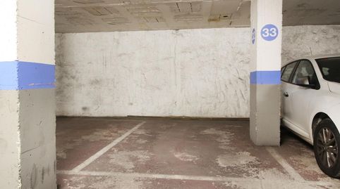 ¡Oportunidad! Plaza de aparcamiento en venta para coche mediano o pequeño situado en el centro comercial de Girona, en la calle de, immagine 2