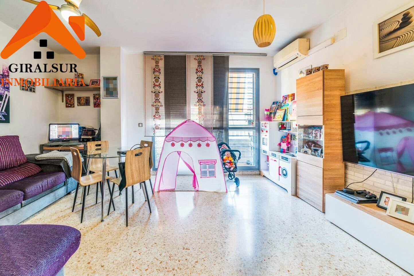 Flat for sale in  Sevilla Capital  with Air Conditioner, Terrace and Storage room