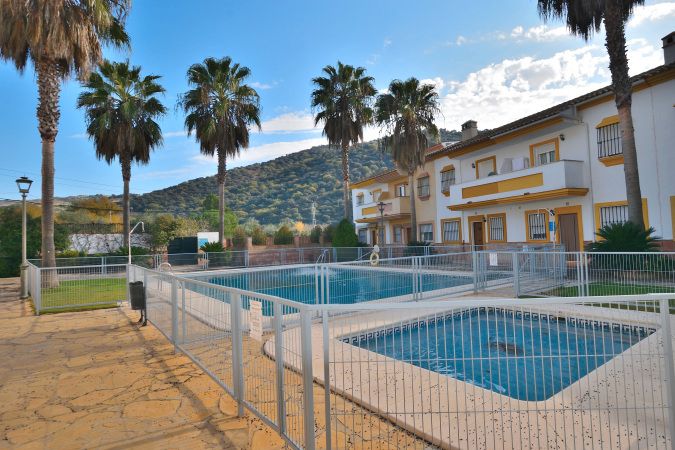 Swimming pool of Single-family semi-detached for sale in Benaoján  with Heating, Terrace and Storage room