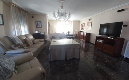 Living room of Flat for sale in Úbeda  with Air Conditioner, Terrace and Balcony