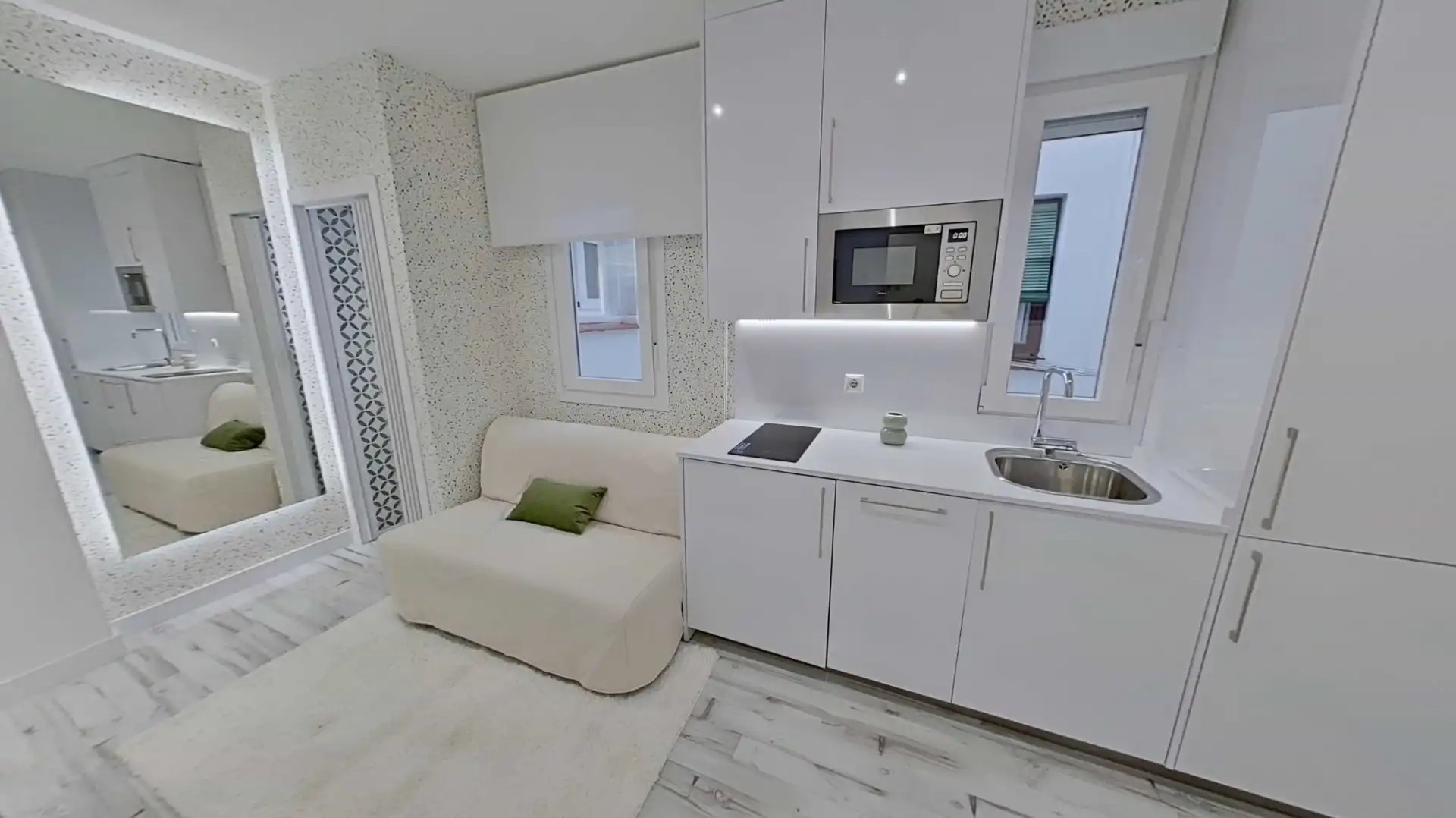 Bedroom of Flat for sale in  Madrid Capital  with Air Conditioner, Heating and Furnished