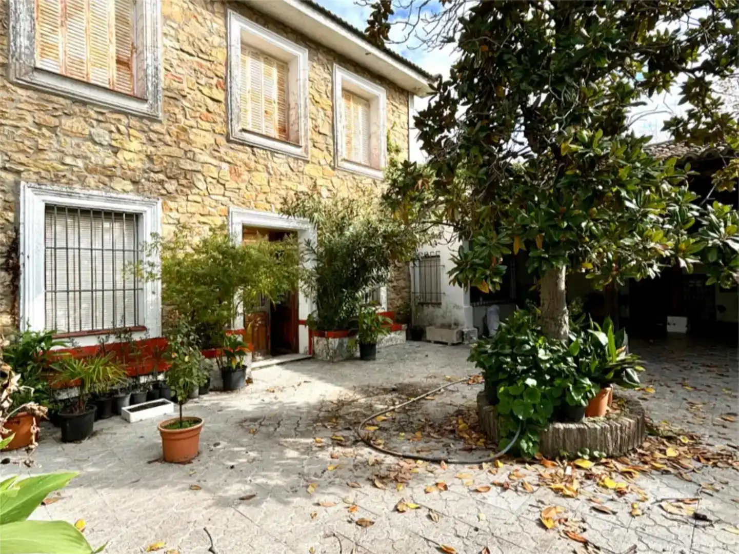 Vista exterior de Casa o xalet en venda en El Molar (Madrid) amb Piscina i Balcó