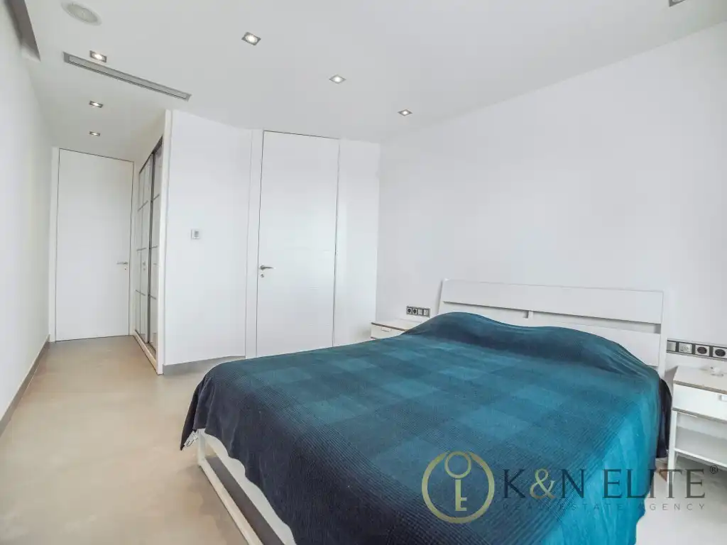 Habitación de Dúplex en venta en Benidorm con Aire acondicionado y Piscina