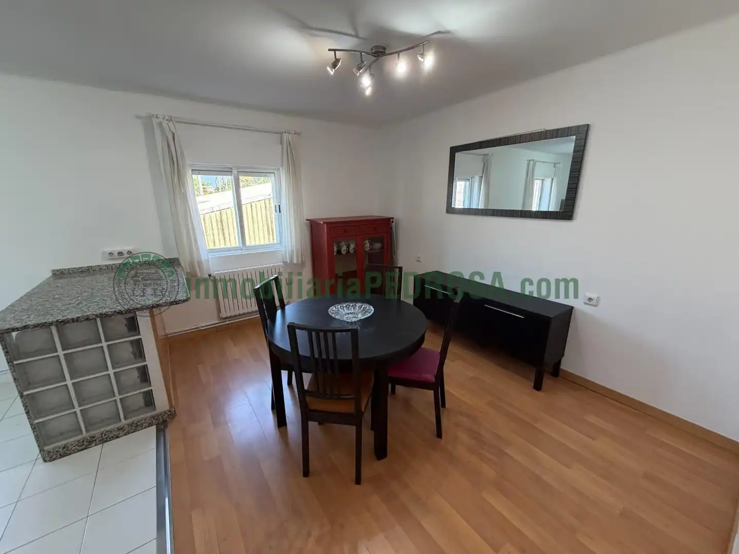 Comedor de Piso de alquiler en Pontevedra Capital  con Calefacción, Amueblado y Balcón