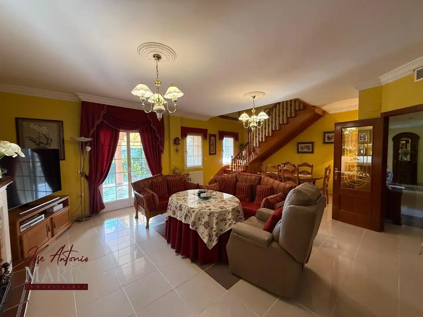 Sala de estar de Casa o chalet en venta en Badajoz con Aire acondicionado, Calefacción y Jardín privado