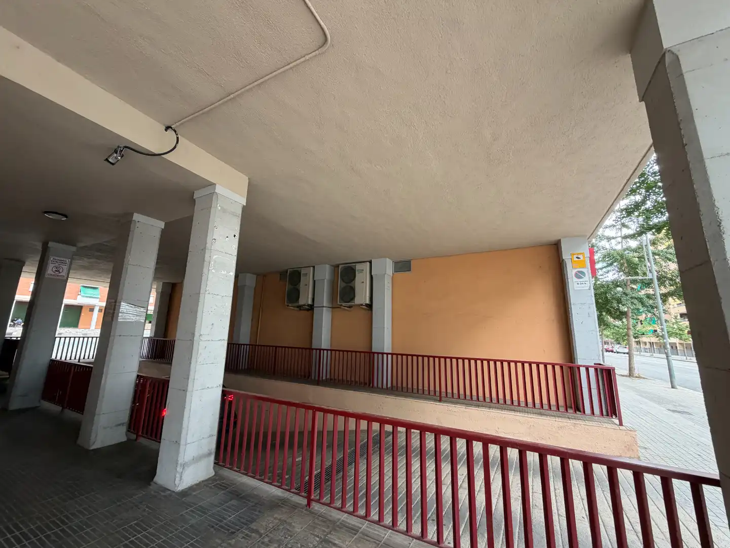 Parking de Local de alquiler en Granollers con Aire acondicionado y Alarma