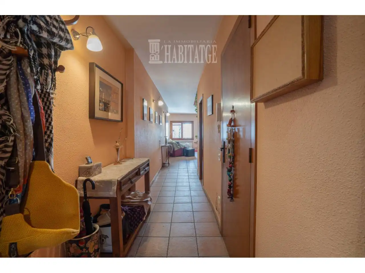 Dúplex en venta en Vic con Calefacción, Terraza y Alarma