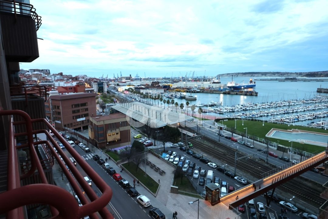 Bedroom of Flat for sale in Santurtzi   with Heating and Private garden