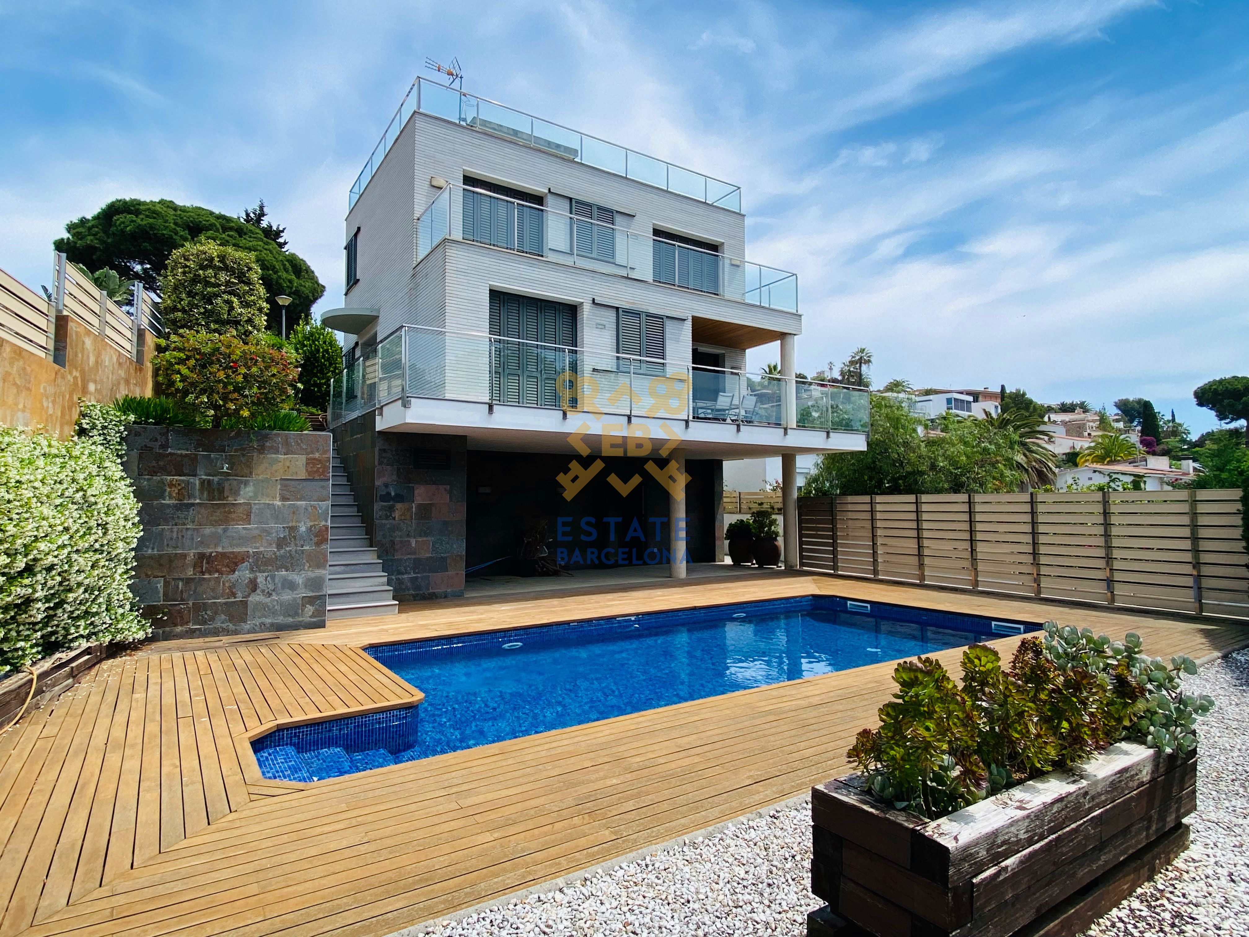 Piscina de Casa o xalet en venda en Lloret de Mar amb Calefacció, Jardí privat i Terrassa