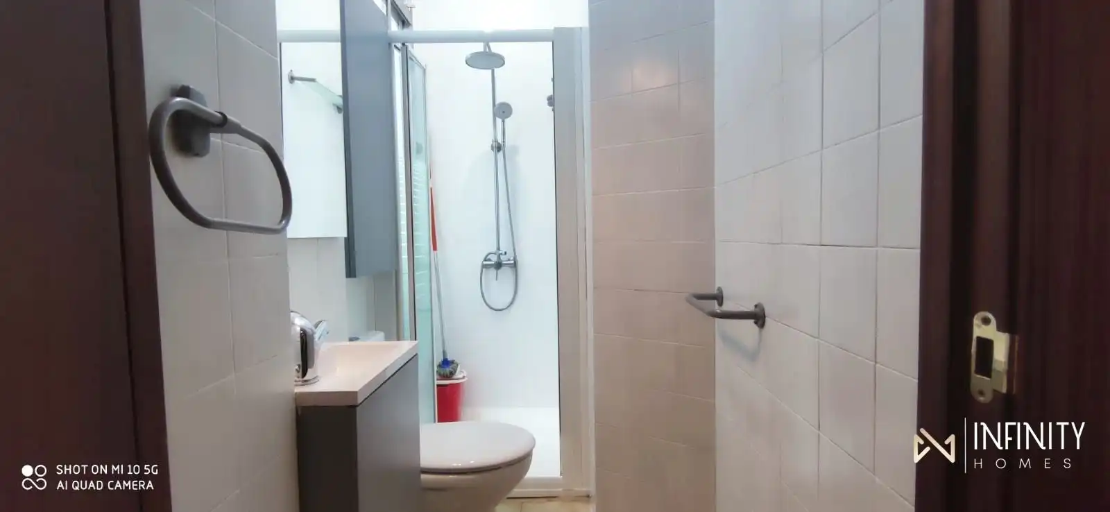 Bathroom of Flat for rent in Bilbao 