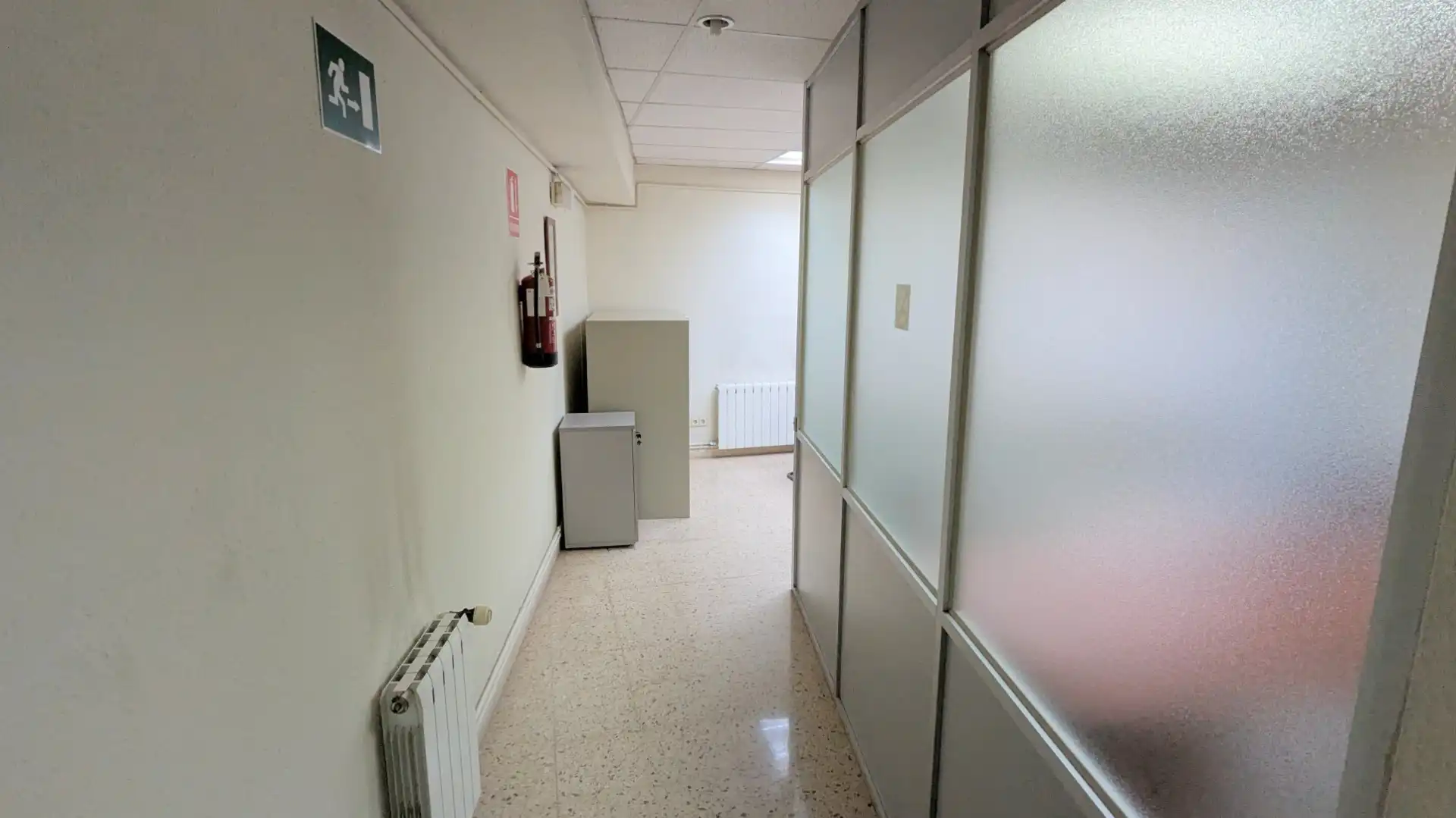 Local en venta en Barcelona con Calefacción, Internet y Alarma