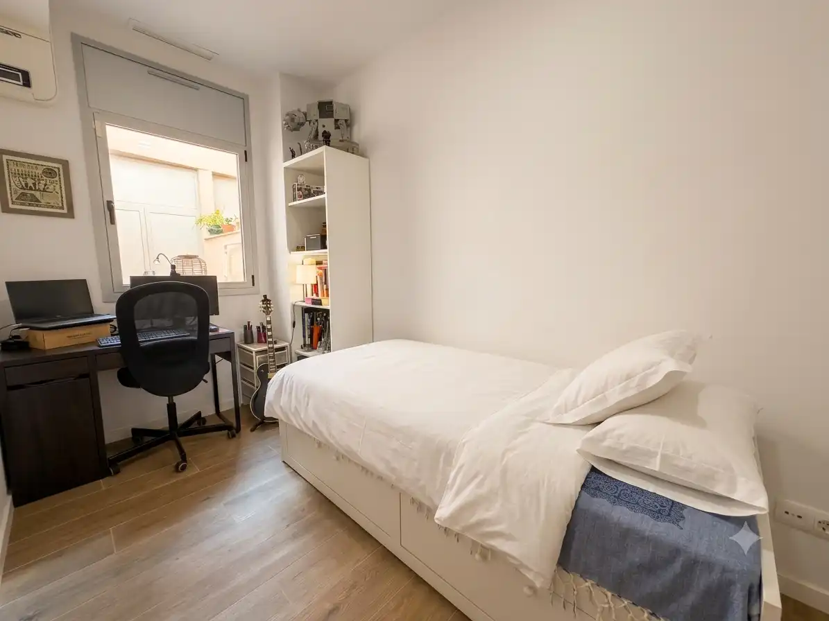 Habitación de Apartamento de alquiler en Badalona con Calefacción, Amueblado y Horno