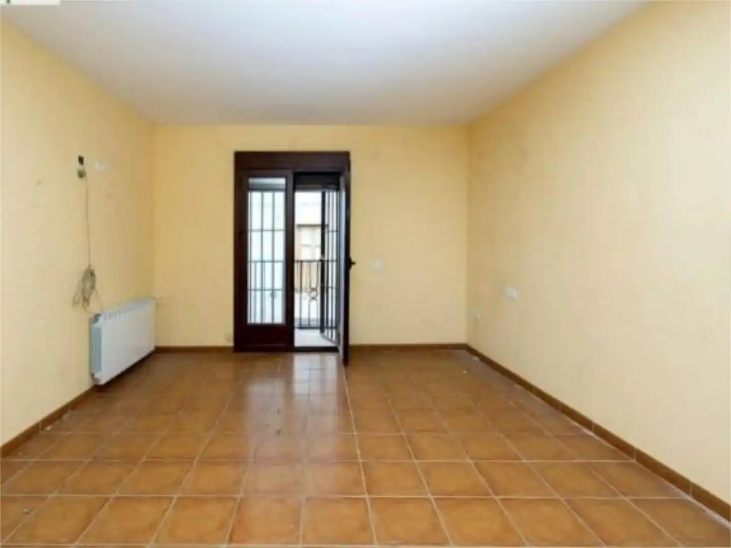 Casa adosada en venda en Villamena amb Traster, Moblat i Balcó