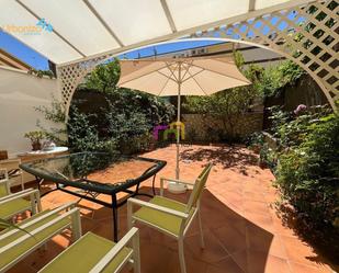 Jardí de Casa adosada en venda en Badajoz Capital amb Aire condicionat, Calefacció i Jardí privat