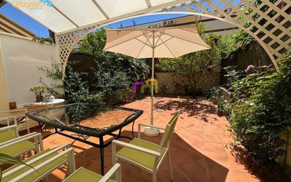Jardí de Casa adosada en venda en Badajoz Capital amb Aire condicionat, Calefacció i Jardí privat