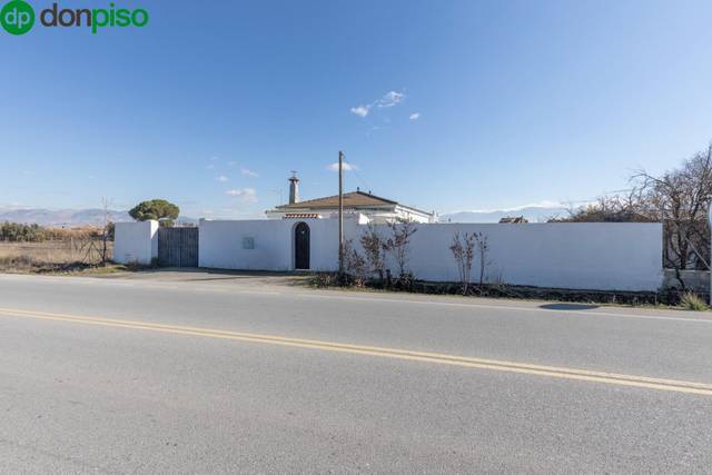 Casa-chalet en Venta en Calle Calle Camino Río Dilar en Las Flores - Huerta