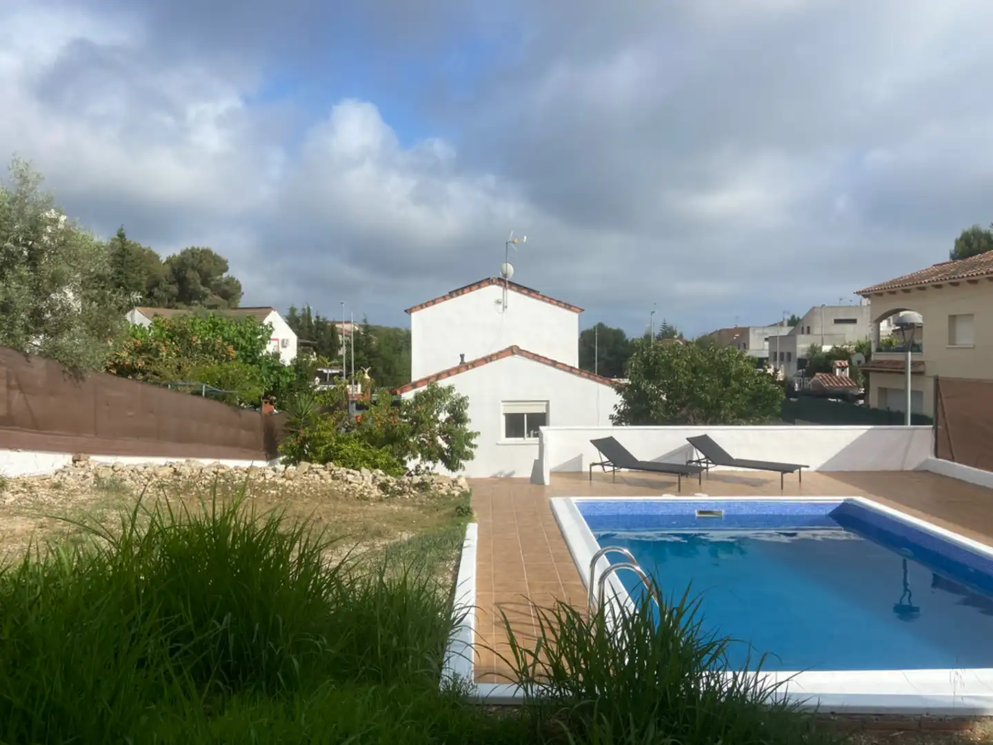 Piscina de Casa o xalet en venda en Calafell amb Aire condicionat, Calefacció i Jardí privat