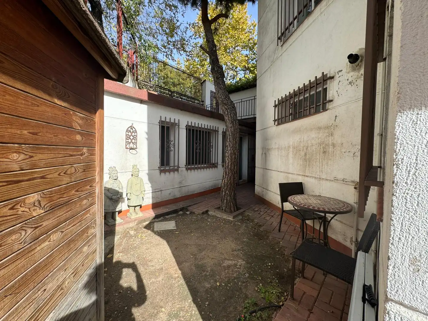 Vista exterior de Casa o chalet en venta en Madrid con Calefacción y Jardín privado