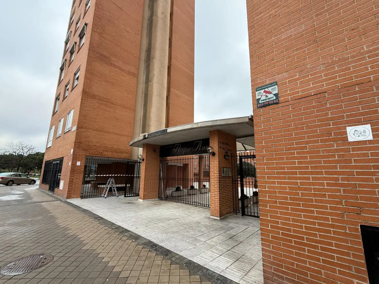 Vista exterior de Apartament en venda en Madrid