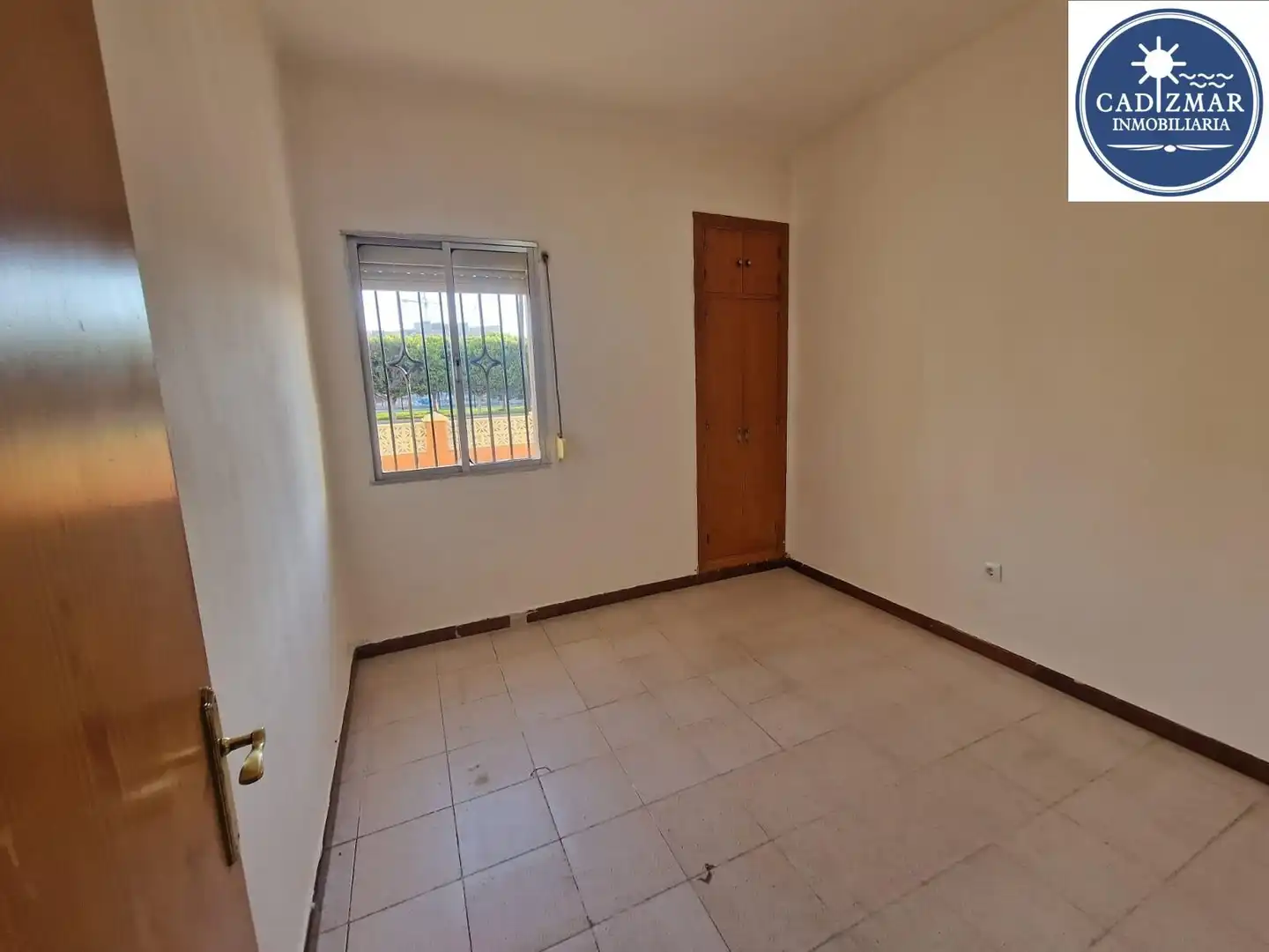 Bedroom of Ground floor for sale in Cádiz  with Storage room, Balcony and Alarm